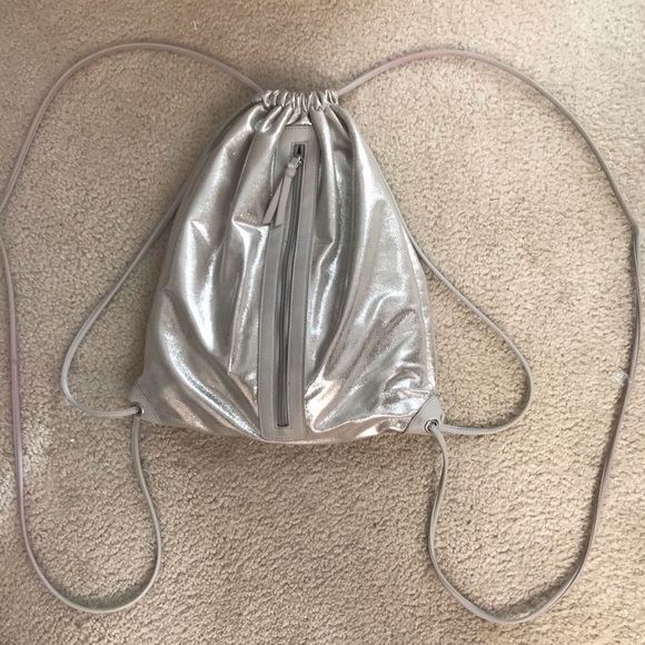 Backpack 🎒 - Picture 2 of 11